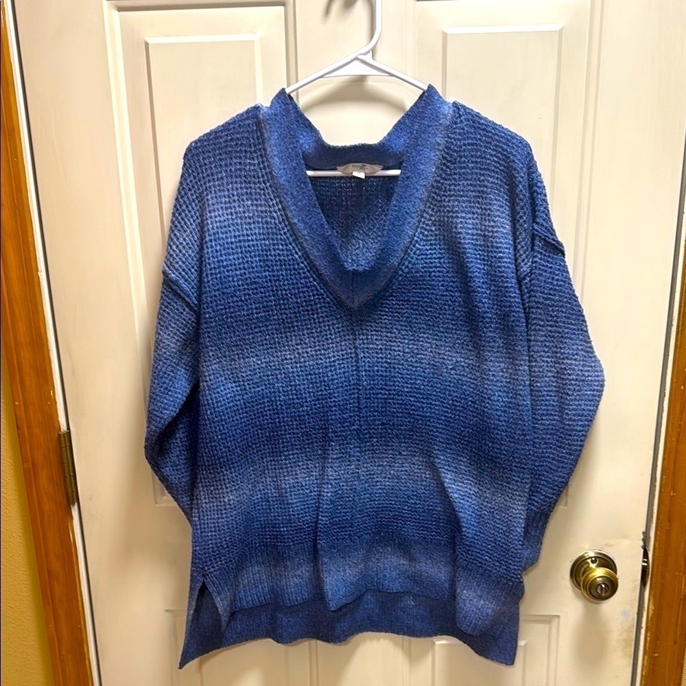 Terra & Sky Plus size Waffle Knit Blue Gradient V-Neck Sweater size 14